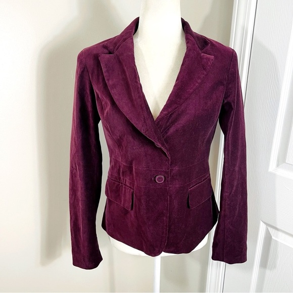 NEW YORK & COMPANY Burgundy Velvet Button Decorative Pocket Blazer Jacket - 4 - Picture 1 of 10